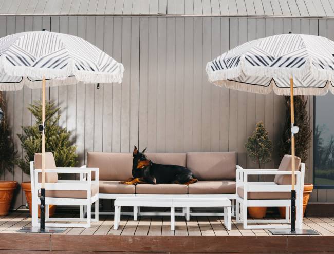 Комплект пластиковой мебели Mykonos XL белый, светло-коричневый Комплект пластиковой мебели Mykonos XL белый, светло-коричневый