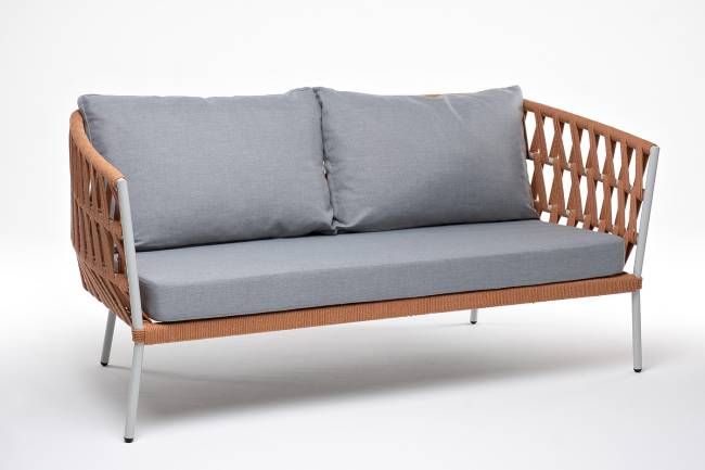 "Диего" диван 2-местный плетеный из роупа, каркас алюминий светло-серый (RAL7035) муар, роуп оранжевый меланж круглый, ткань светло-серая "Диего" диван 2-местный плетеный из роупа, каркас алюминий светло-серый (RAL7035) муар, роуп оранжевый меланж круглый, ткань светло-серая