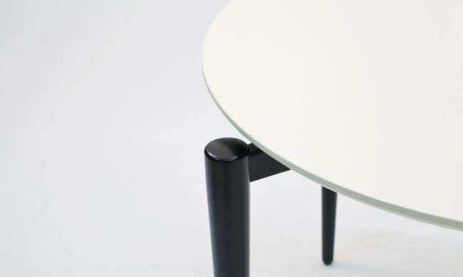 Стол Pawook К 90 чёрный/слоновая кость