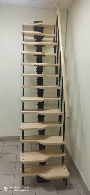 Лестница малогабаритная на монокосоуре «Гусиный шаг» 2800-3000 мм цвет серый